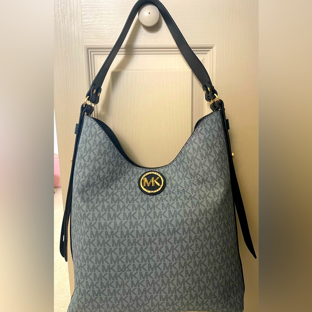 Michael Kors - Bowery Hobo - NWT